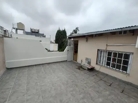 Depto Tipo Casa en Venta en Liniers, USD 140.000