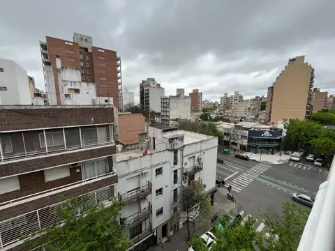 Venta de Semi-Piso de Un Dormitorio con Balcón en Martin-Rosario