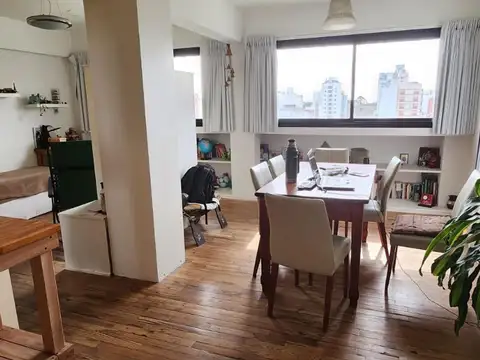 Excelente departamento 2 dormitorios con terraza  y cochera