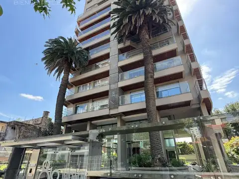 Piso 6 ambientes de 240m2 con cochera en Venta - Quilmes Centro