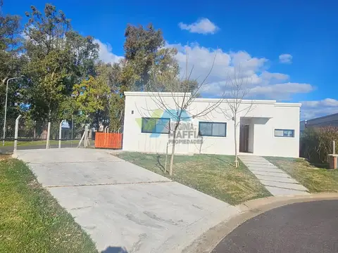 Casa  en Venta ubicado en Santa Lucia, Pilar del Este, Pilar