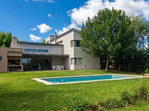 Casa en Alquiler al Noroeste