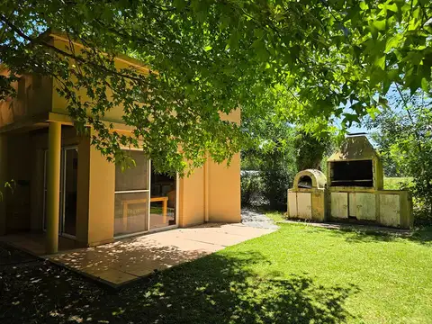 CASA  VENTA  BARRIO CERRADO ESTANCIA CHICA