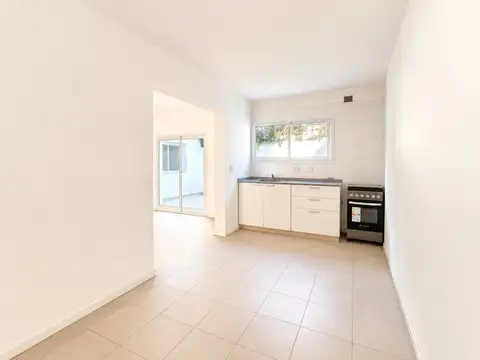 Depto Tipo Casa en Alquiler en Villa Ballester, $ 950.000