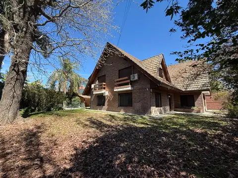 CASA EN VENTA EN MARTINEZ