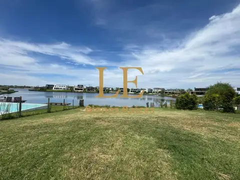 Puertos Del Lago 100