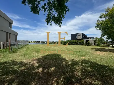 LOTE A LA VENTA EN MARINAS A LA LAGUNA.- PUERTOS DEL LAGO