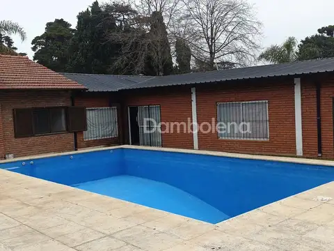 Casa Quinta  en Venta en Moreno, G.B.A. Zona Oeste, Argentina