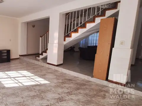 Casa en Venta en Garin, USD 160.000