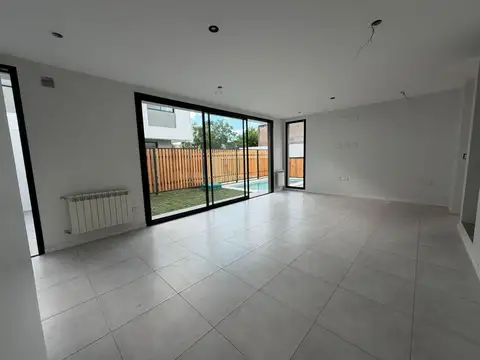 Casa en Venta en Manuel B Gonnet, USD 165.000