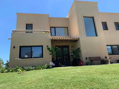 Casa en Alquiler al Noroeste