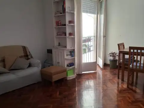 Campichuelo 600- Parque Centenario- Exc. 2 ambientes IMPECABLE!