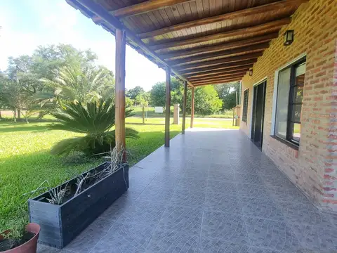 Casa quinta en Colonia con pileta y paisaje divino! Ahora financiado!