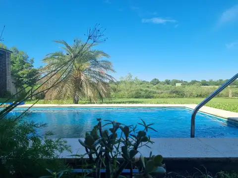 Casa quinta en Colonia con pileta y paisaje divino! Ahora financiado!