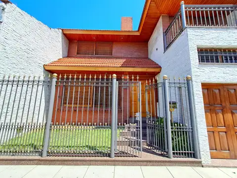 Casa en Venta en Lanus Oeste, USD 275.000