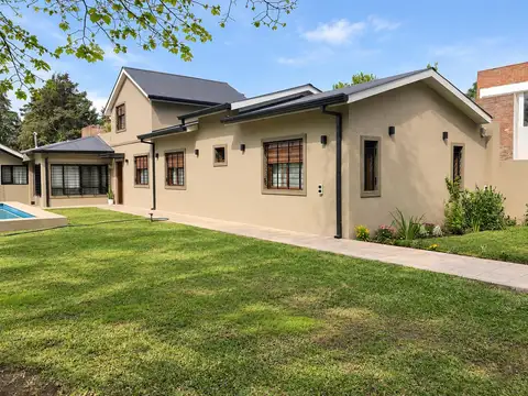 Casa en Venta con 1 cochera