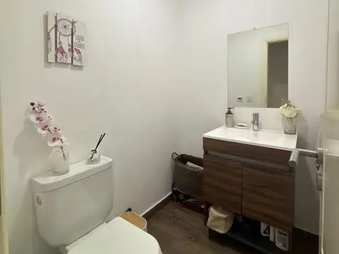 Casa en Alquiler con 2 cocheras