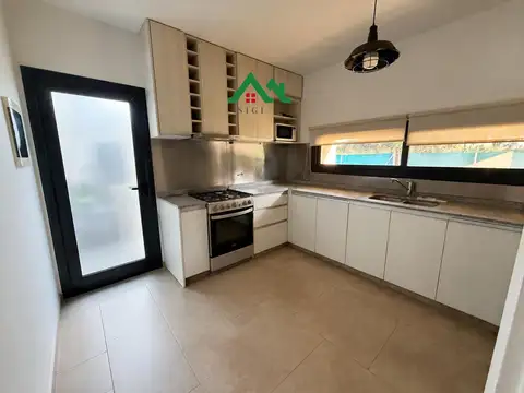 Casa 5 ambientes con 1 baño