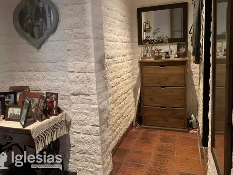 Depto Tipo Casa en Venta con 1 cocheras