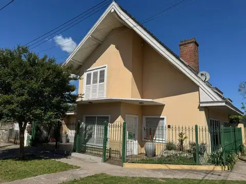 CASA EN VENTA  5 AMBIENTES  FLORENCIO VARELA