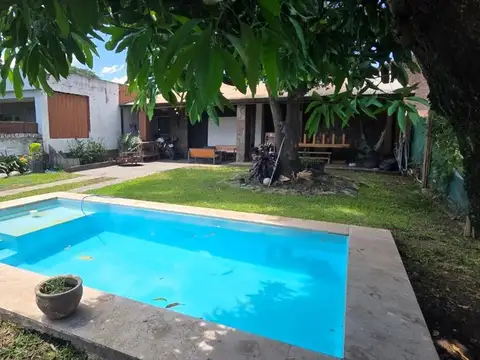 VENTA CASA A REFACCIONAR YERBA BUENA CON PILETA