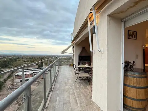 Departamento 6 ambientes con 3 baños