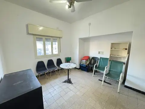 Casa 2 ambientes con 1 baño