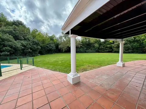 Excelente casa a la venta en Pinguinos