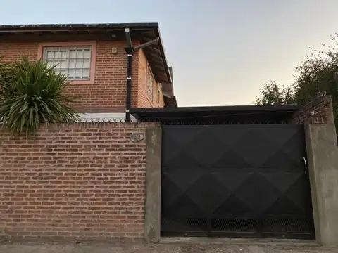 HERMOSA CASA TIPO PH EN VENTA. RAFAEL CALZADA