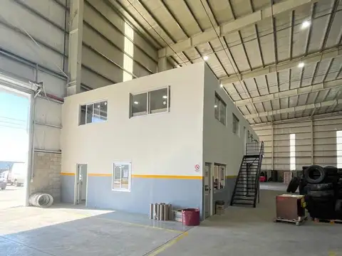Depósito industrial logístico en alquiler Polo industrial Ezeiza en Spegazzini con seguridad 24hs