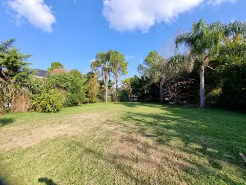 Terreno en Venta en Campos De Alvarez, USD 220.000