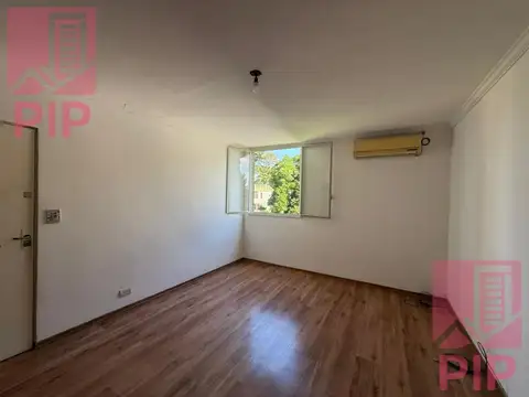 Directorio 1700, Piso 2