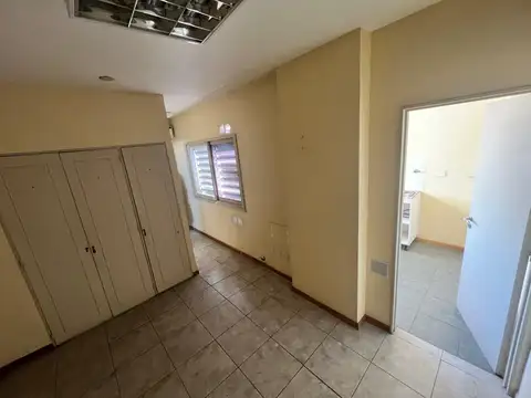 DEPARTAMENTO DOS AMBIENTES EN VENTA MORON CENTRO OPORTUNIDAD