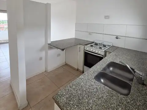 Departamento en Alquiler en La Plata, $ 550.000