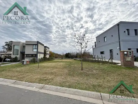 Terreno en Venta 15  mts Frente