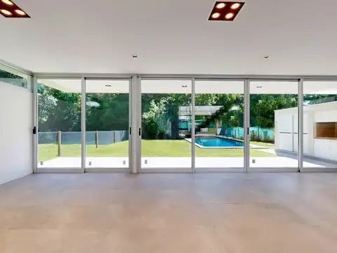 Casa en Venta en Villa Elisa, USD 315.000