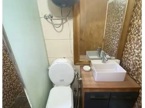 Casa 6 ambientes con 2 baños