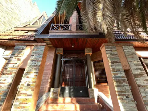 Casa 5 ambientes con 5 baños