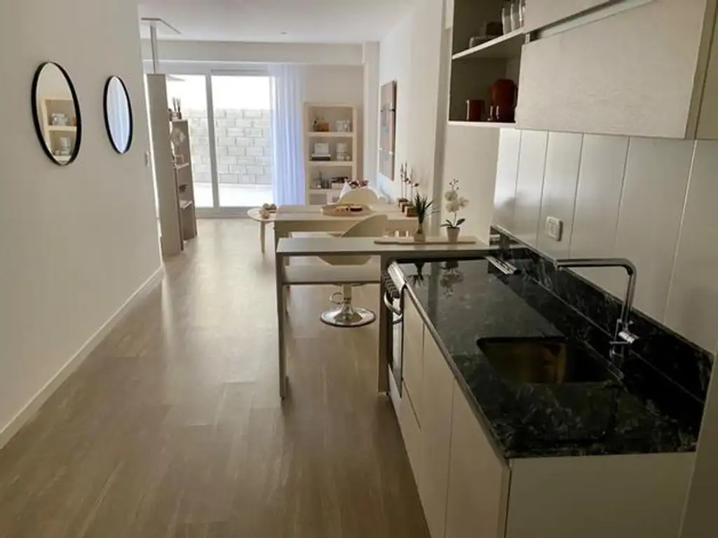 Av. La Plata  400 400