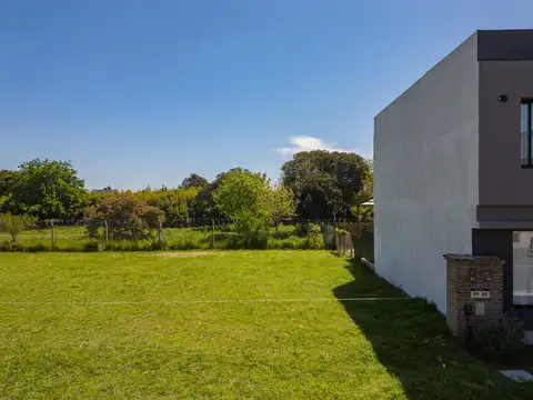 OPORTUNIDAD LOTE EN VENTA EN BARRIO CERRADO FEDERICO PRIMERO - SOURIGUES, BERAZATEGUI ACEPTA PERMUTA