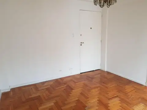 RECOLETA: 2 AMBIENTES EN ESQUINA. PISO ALTO. TODO LUZ 