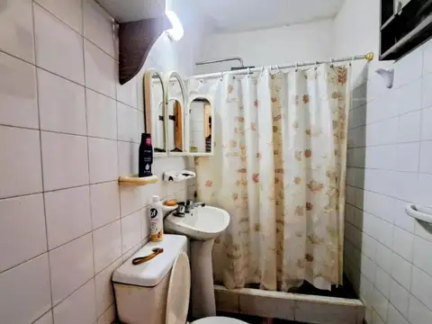 VENTA CASA 4 AMBIENTES EN MORENO