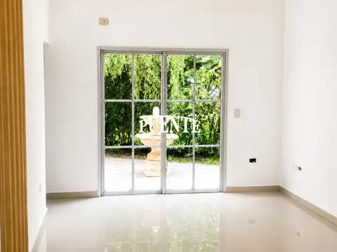Casa 6 ambientes con 4 baños