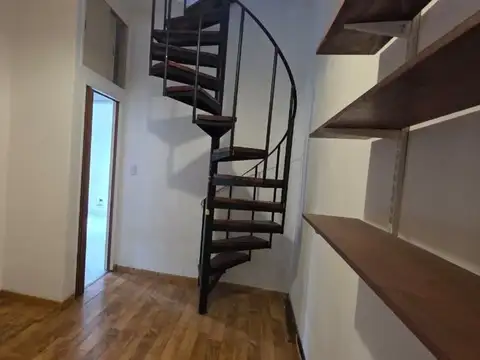 Depto Tipo Casa en Venta con 1 cocheras