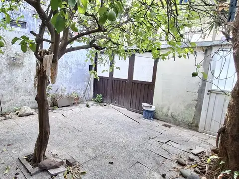 Depto Tipo Casa en Venta 70 años