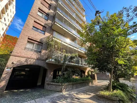 Sarmiento 38