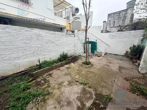 Depto Tipo Casa 2 ambientes con 1 baño