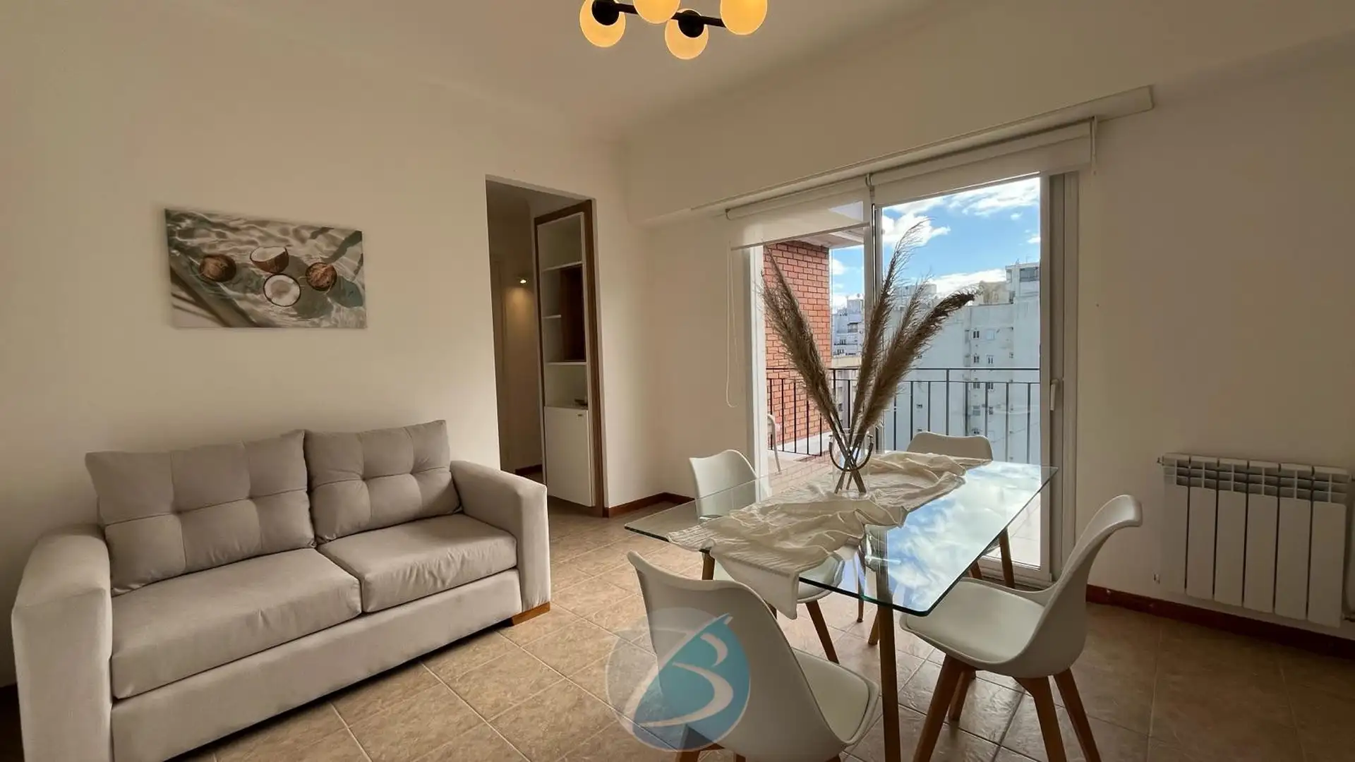 Depto 3 amb, 56m² con balcón terraza — Centro