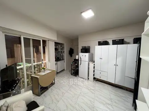 AV. EVA PERON AL 1500 - IMPECABLE BAÑO COMPLETO