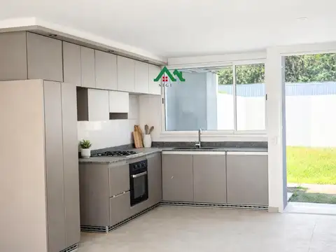 Dúplex en venta en housing Las Veras – 2 o 3 dormitorios con seguridad y amenities en Valle Escondido
